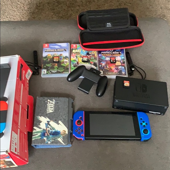 Nintendo Other - Nintendo switch with 4 games, 2 protector cases,